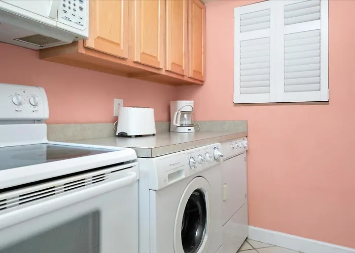 English Towers-Wonderful Ocean Views From This 2 Bedroom Condo With Indoor Pool! Ocean Stadt