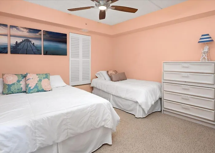 English Towers-Wonderful Ocean Views From This 2 Bedroom Condo With Indoor Pool!